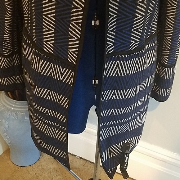 Light weight jacket - Picture 3 of 3